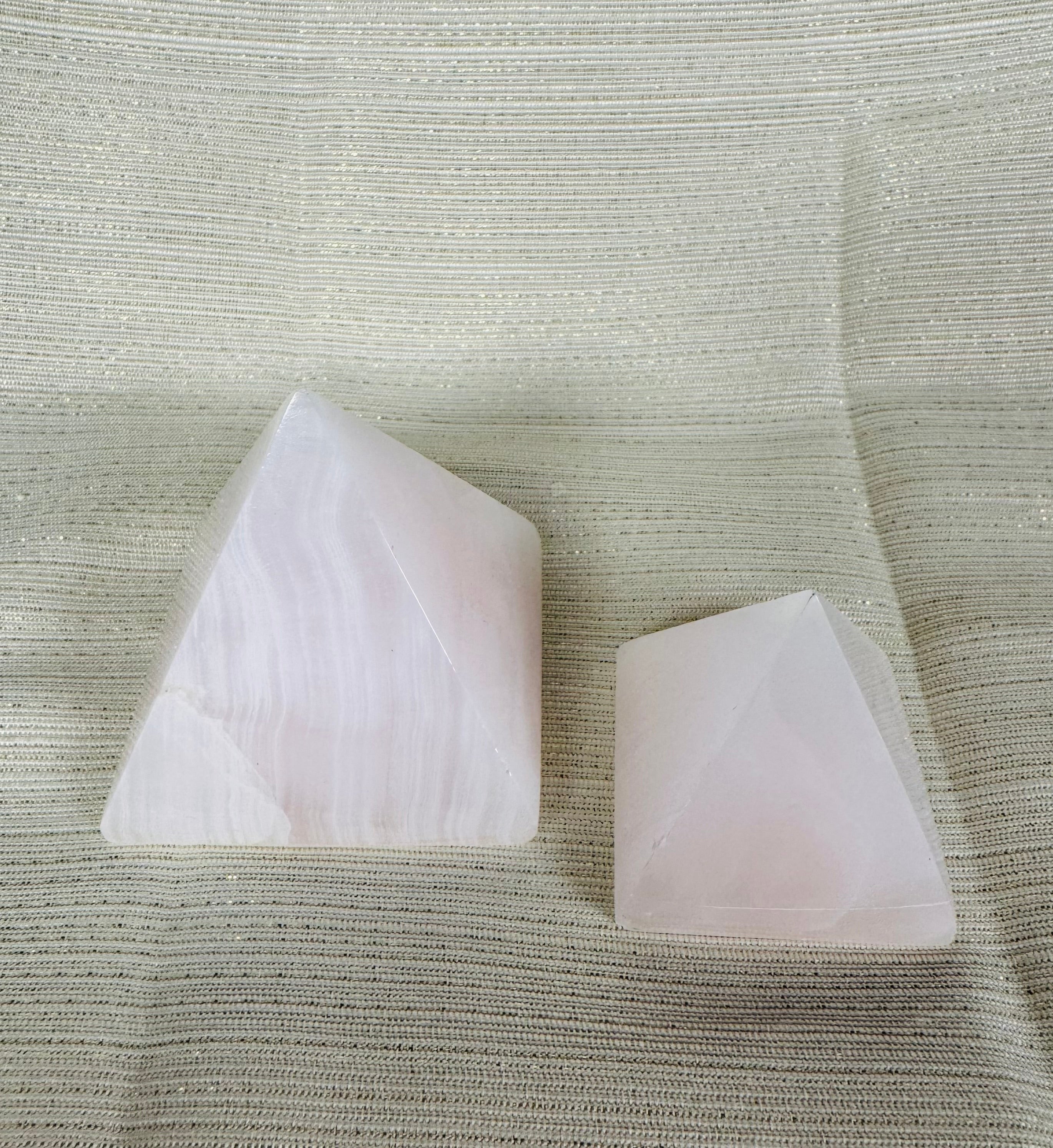 Mangano Calcit Pyramide M