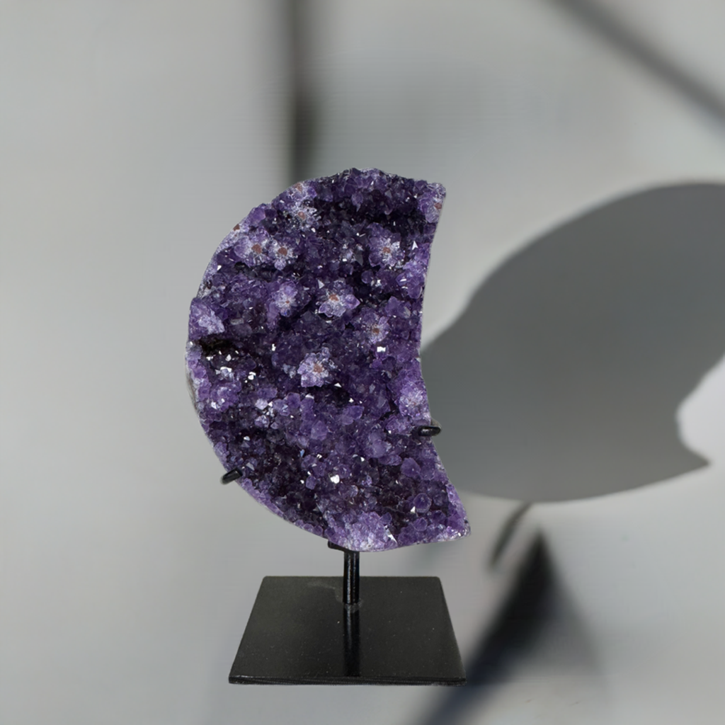 Amethyst Mond mit Blumen Unikat
