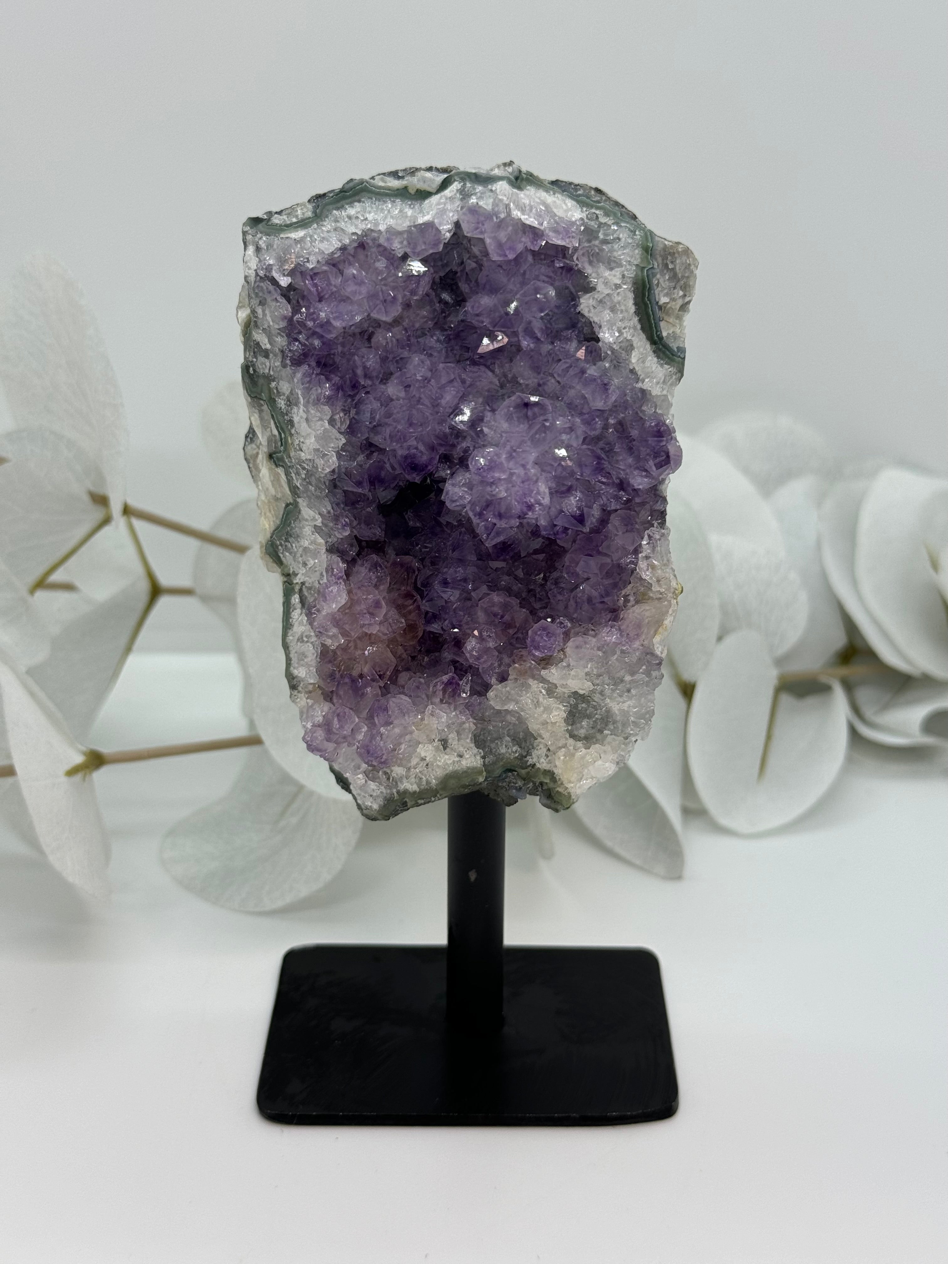 Amethyst auf Metallständer 79