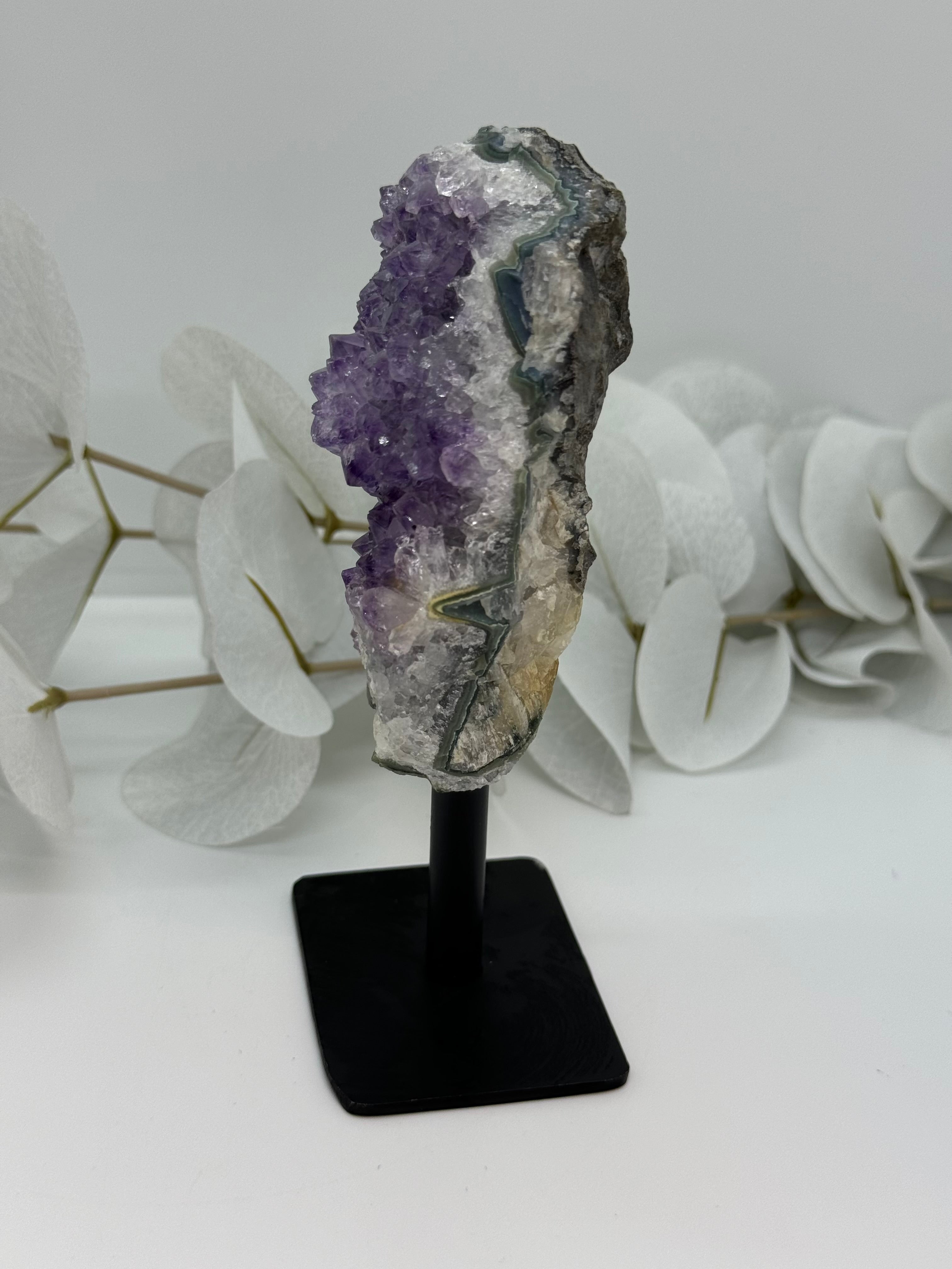 Amethyst auf Metallständer 79